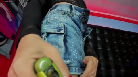 bouncing_bunnyxxx69 online show from November 28, 5:54 am