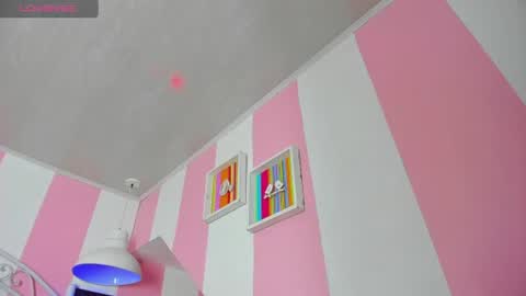 bouncing_bunnyxxx69 online show from July 19, 4:16 am