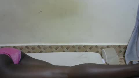 Snapshot of bouncy_vee chatting on March 2, 7:45 pm bouncy_vee online show from March 2, 7:45 pm