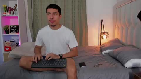 boy_jerry online show from July 13, 11:46 am