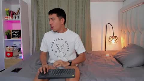 boy_jerry online show from July 14, 9:14 am