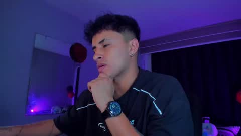 boy_nauthy online show from March 7, 8:23 am