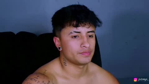 boy_nauthy online show from November 13, 6:34 am