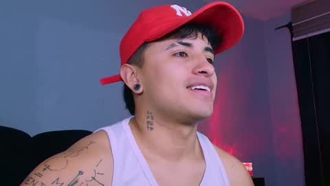 boy_nauthy online show from November 21, 7:01 pm