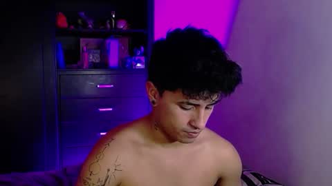 Snapshot of boy_nauthy chatting on March 16, 10:47 pm boy_nauthy online show from March 16, 10:47 pm