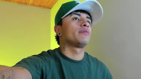 Snapshot of boy_nauthy chatting on March 22, 12:14 am boy_nauthy online show from March 22, 12:14 am