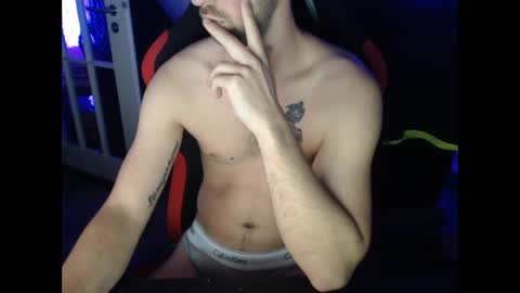 Snapshot of boy_t0y89 chatting on December 9, 6:14 pm boy_t0y89 online show from December 9, 6:14 pm