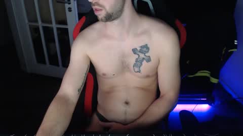 Snapshot of boy_t0y89 chatting on March 10, 6:12 pm boy_t0y89 online show from March 10, 6:12 pm