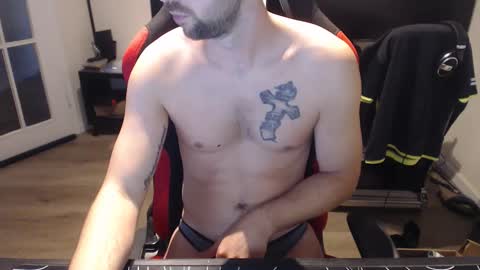 Snapshot of boy_t0y89 chatting on October 20, 6:36 am boy_t0y89 online show from October 20, 6:36 am