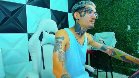 boy_tatto77 online show from February 20, 5:46 pm