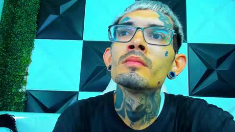 boy_tatto77 online show from February 21, 7:15 pm
