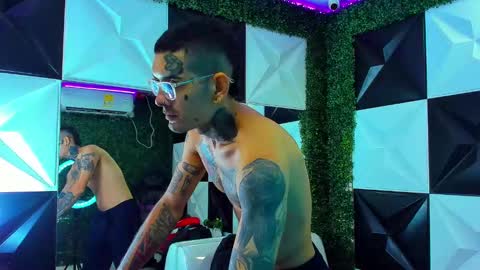 boy_tatto777 online show from September 18, 4:09 pm