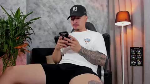 boyc02_ online show from February 13, 2:57 pm