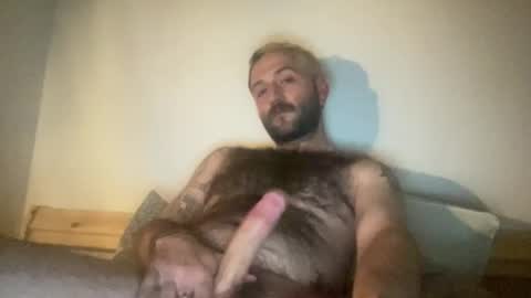 Snapshot of boyfriend_shrapnel chatting on April 18, 3:21 am boyfriend_shrapnel online show from April 18, 3:21 am