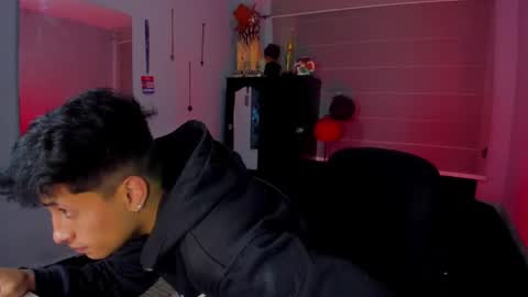 miguel  online show from January 28, 3:25 am