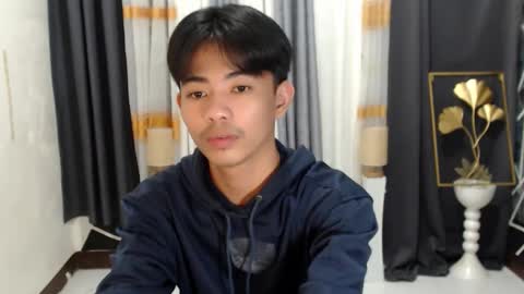 HI IM JAMES DONT FORGET GIVE ME THUMBS UP AND JOIN TO MY FANCLUB online show from January 5, 8:21 pm