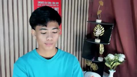 HI IM JAMES DONT FORGET GIVE ME THUMBS UP AND JOIN TO MY FANCLUB online show from September 15, 5:35 pm