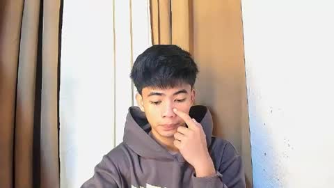 HI IM JAMES DONT FORGET GIVE ME THUMBS UP AND JOIN TO MY FANCLUB online show from June 15, 11:40 pm