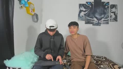 boys4hot_777 online show from March 11, 2:29 pm