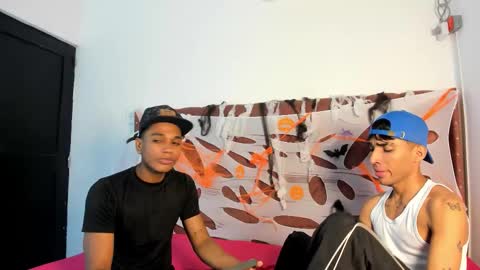 ALEX - TAYLER  -MIKE online show from October 16, 1:23 pm