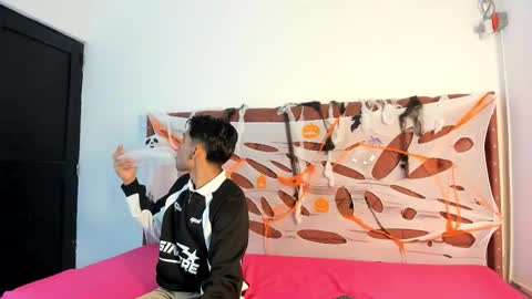 ALEX - TAYLER  -MIKE online show from October 18, 1:12 pm