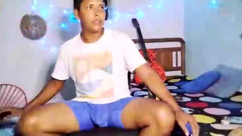 andrew online show from December 19, 7:18 pm