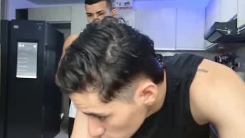 Angelo Mark Fernando Taylor online show from October 15, 11:32 am