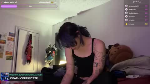 Snapshot of boywithbug chatting on February 25, 9:19 am boywithbug online show from February 25, 9:19 am