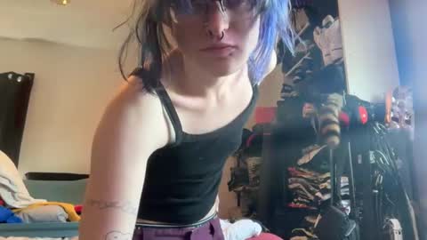 Snapshot of boywithbug chatting on February 27, 6:19 pm boywithbug online show from February 27, 6:19 pm