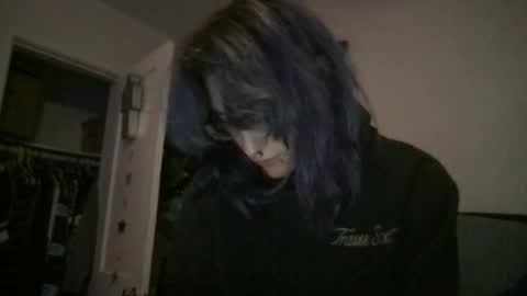 Snapshot of boywithbug chatting on March 1, 12:45 am boywithbug online show from March 1, 12:45 am