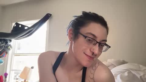 Snapshot of boywithbug chatting on March 9, 6:45 pm boywithbug online show from March 9, 6:45 pm