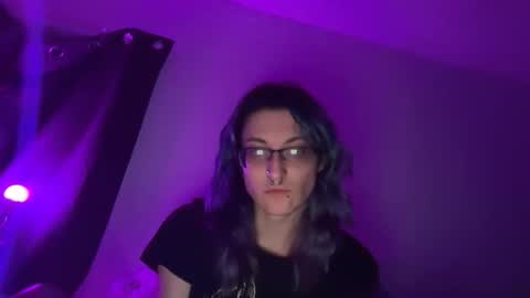 Snapshot of boywithbug chatting on March 16, 1:44 am boywithbug online show from March 16, 1:44 am