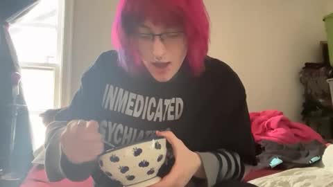 Snapshot of boywithbug chatting on March 18, 4:32 pm boywithbug online show from March 18, 4:32 pm