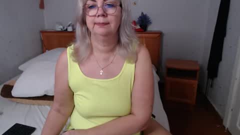 Snapshot of bozhenanude chatting on March 17, 5:33 am BozhenaNude online show from March 17, 5:33 am