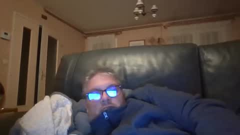 bozo81 online show from October 24, 7:43 pm