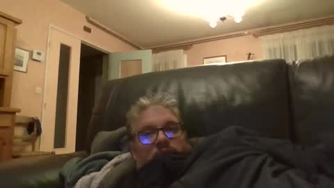 bozo81 online show from November 5, 4:29 pm