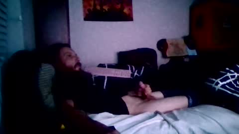 Snapshot of brad1989musiclife chatting on July 13, 6:49 am GuitarBrad1989 online show from July 13, 6:49 am