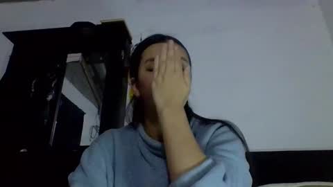 Snapshot of brad_and_emma293215 chatting on February 23, 1:58 am brad_and_emma293215 online show from February 23, 1:58 am