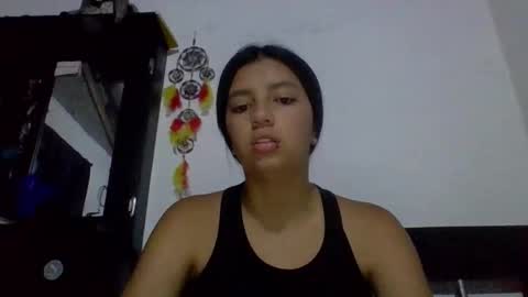 Snapshot of brad_and_emma293215 chatting on March 23, 2:26 am brad_and_emma293215 online show from March 23, 2:26 am