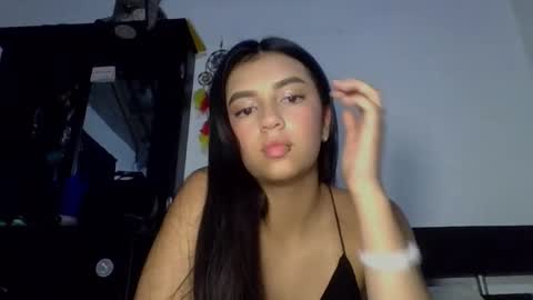 Snapshot of brad_and_emma293215 chatting on March 24, 12:48 am brad_and_emma293215 online show from March 24, 12:48 am