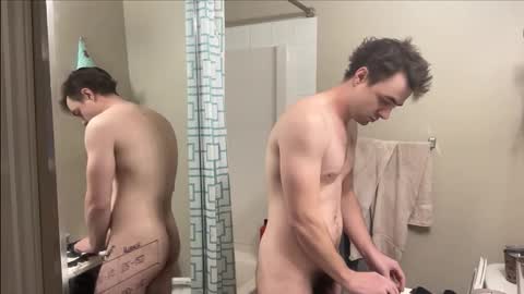 Snapshot of brad_bounce chatting on October 26, 10:04 pm Brad Ballsy online show from October 26, 10:04 pm