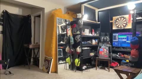 Snapshot of brad_bounce chatting on March 3, 2:07 am Brad Ballsy online show from March 3, 2:07 am