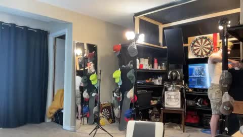 Snapshot of brad_bounce chatting on April 3, 12:08 am Brad Ballsy online show from April 3, 12:08 am