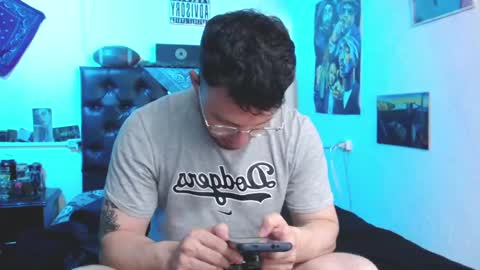 brad hot boy online show from December 30, 3:24 pm