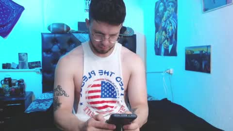 brad hot boy online show from January 6, 3:40 pm