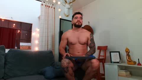 Bradley Martinez online show from January 6, 10:26 pm