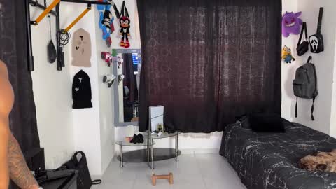 Bradley Strong online show from October 25, 9:20 pm