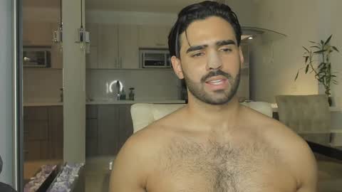 bradleymartin7 online show from December 5, 1:03 am