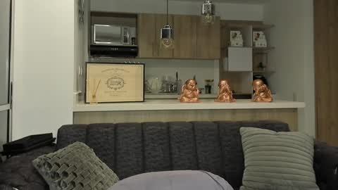 bradleymartin7 online show from December 19, 12:45 am