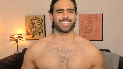 bradleymartin7 online show from June 26, 10:41 am